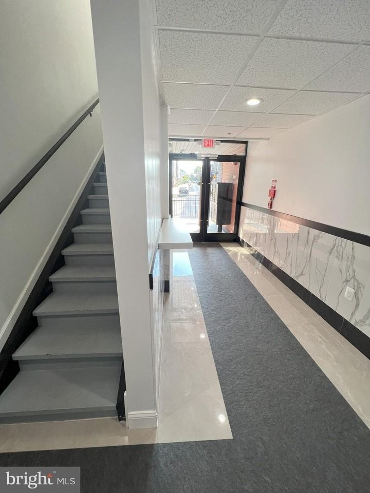 1611 Ridge Ave #1 - Photo 6 of 28