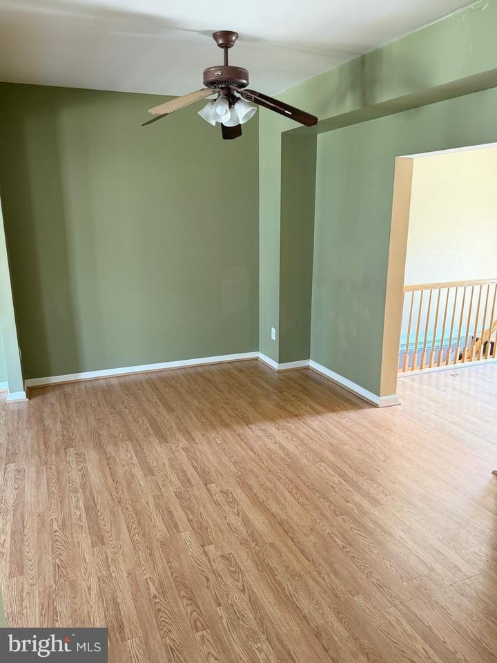 565 Tuliptree Sq Ne - Photo 5 of 34