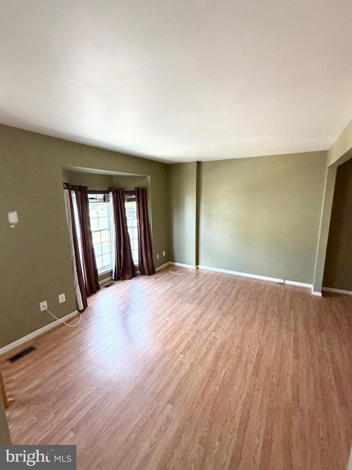 565 Tuliptree Sq Ne - Photo 6 of 34