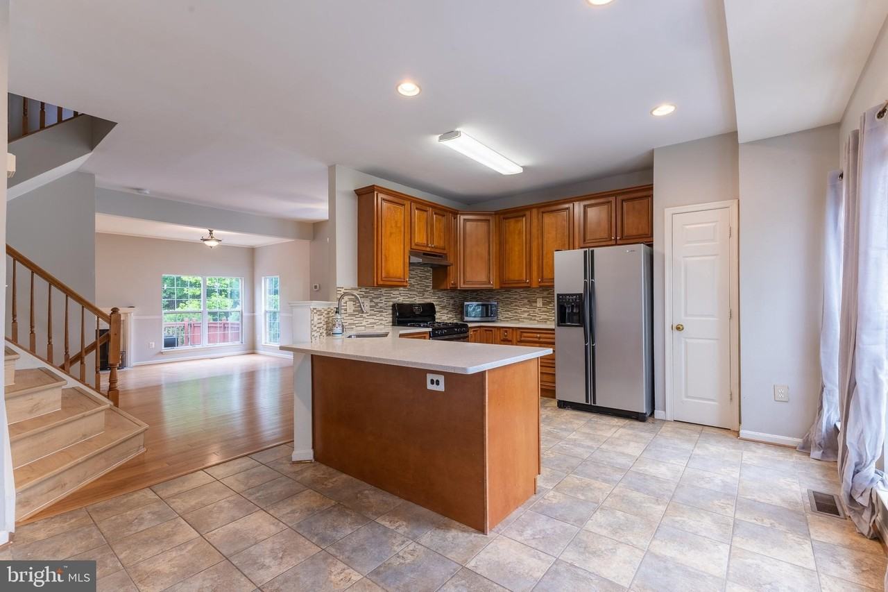 20283 Glenrobin Ter - Photo 2 of 30