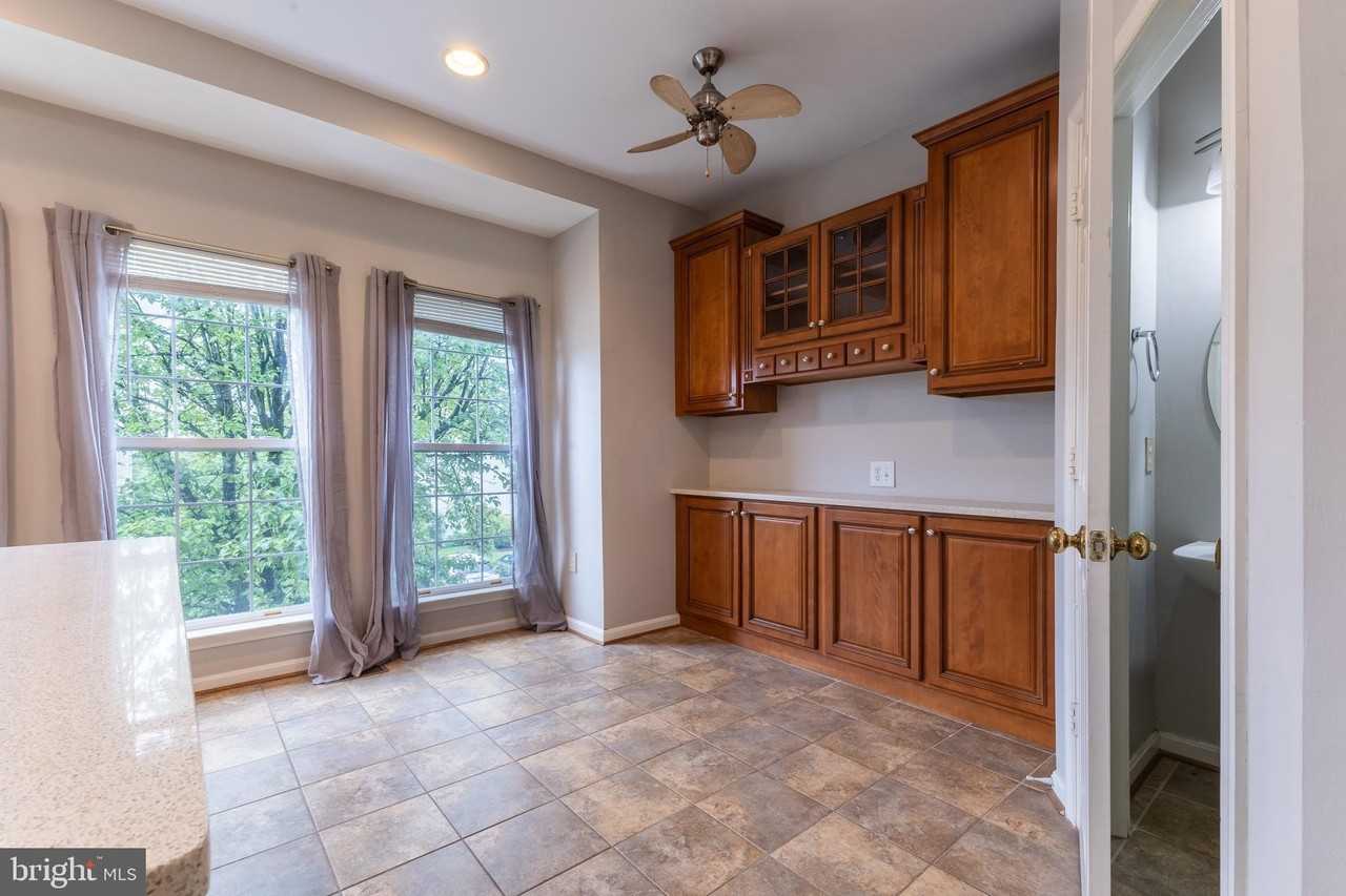 20283 Glenrobin Ter - Photo 5 of 30