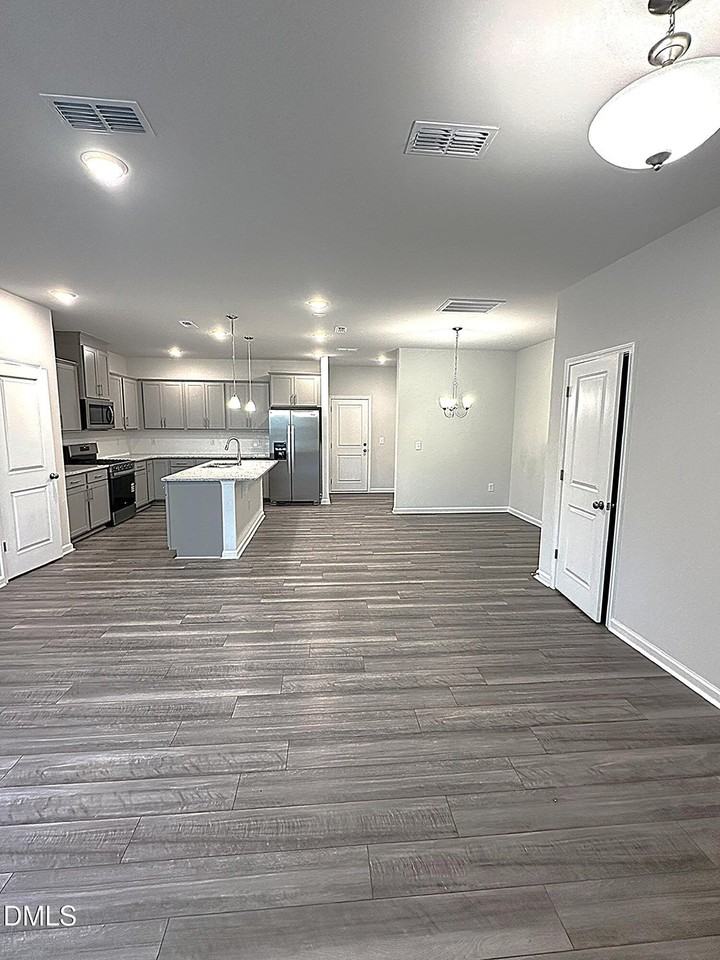 295 Glenmore Gardens Rd - Photo 7 of 29