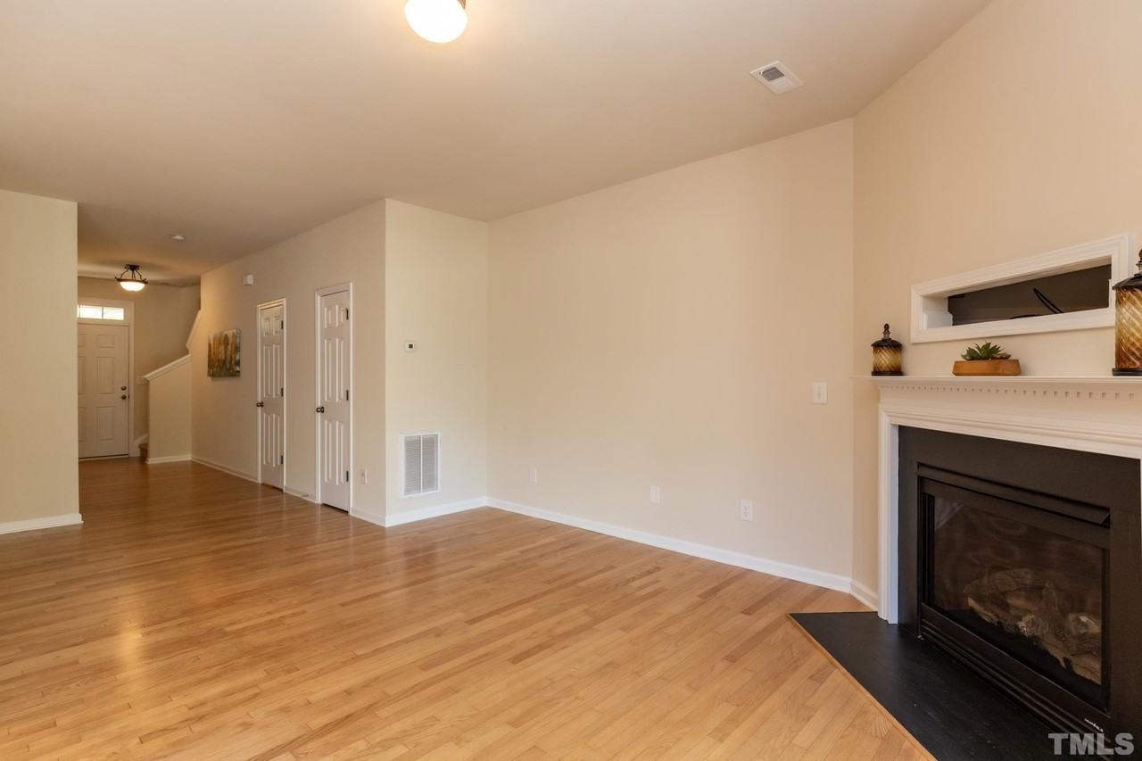700 Mardonie Reach Ln - Photo 4 of 20