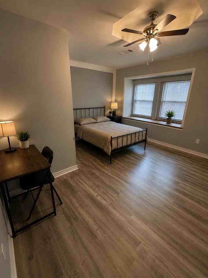 Hackberry St - Photo 5 of 16