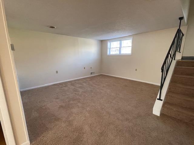 43 Dogwood Ct - Photo 2 of 10