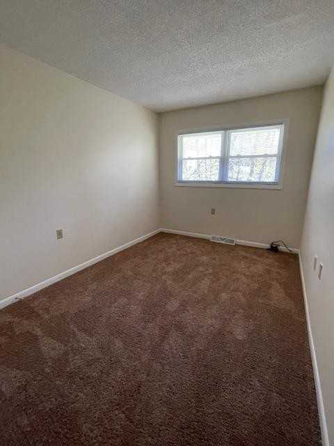 43 Dogwood Ct - Photo 7 of 10