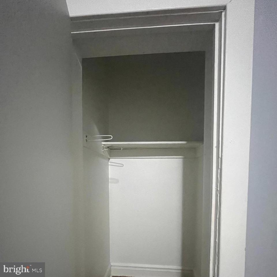 323 Baltimore Ave ##3 - Photo 7 of 12