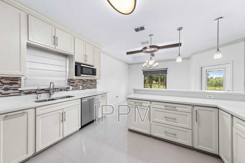 7288 Rain Forest Dr - Photo 3 of 5
