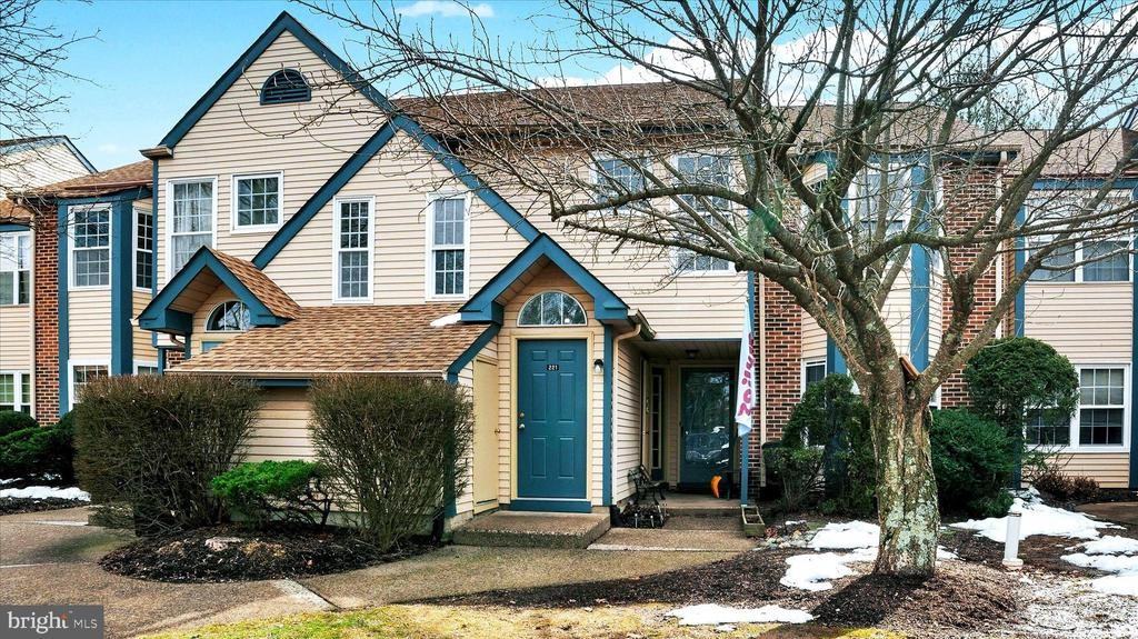 221 Allem Ln - Photo 2 of 18