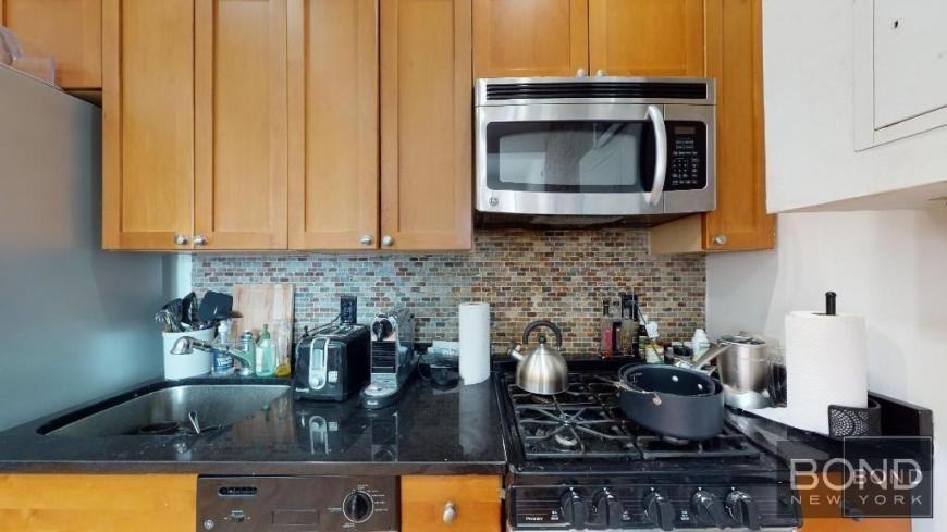 207 2nd Ave - Photo 3 of 10