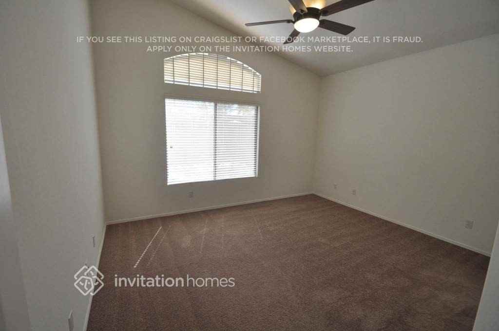 10541 W Almeria Rd - Photo 5 of 19