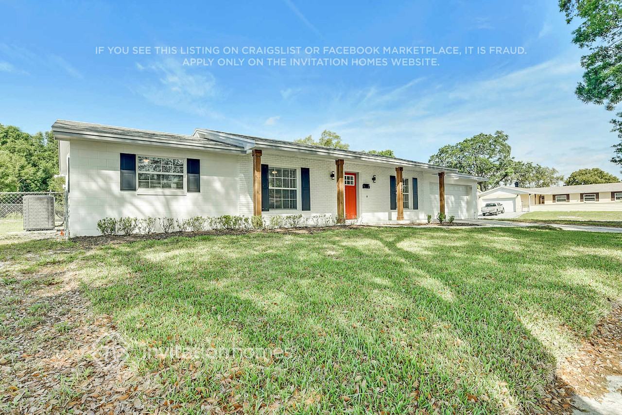 1842 Teakwood Dr - Photo 2 of 24