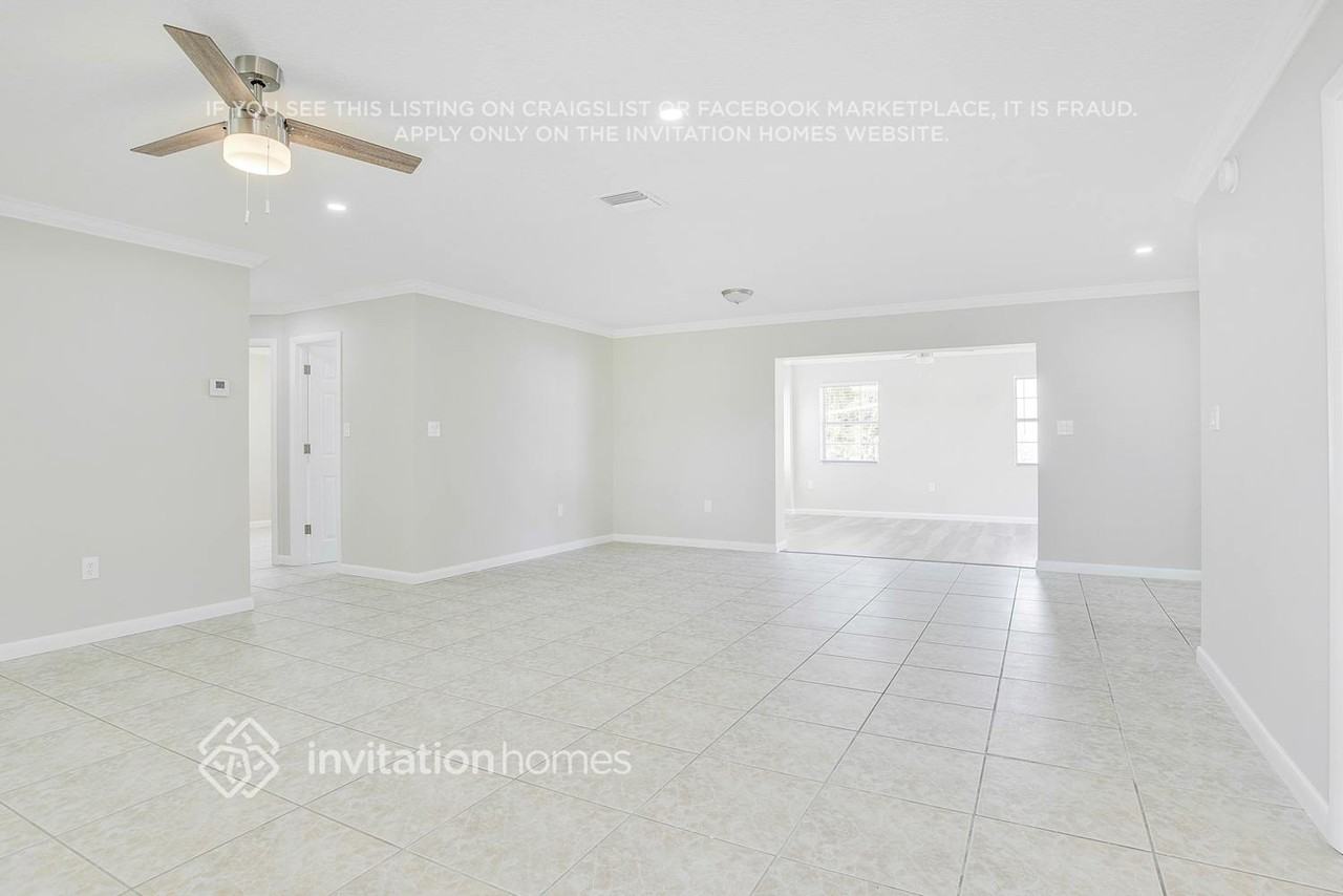1842 Teakwood Dr - Photo 4 of 24