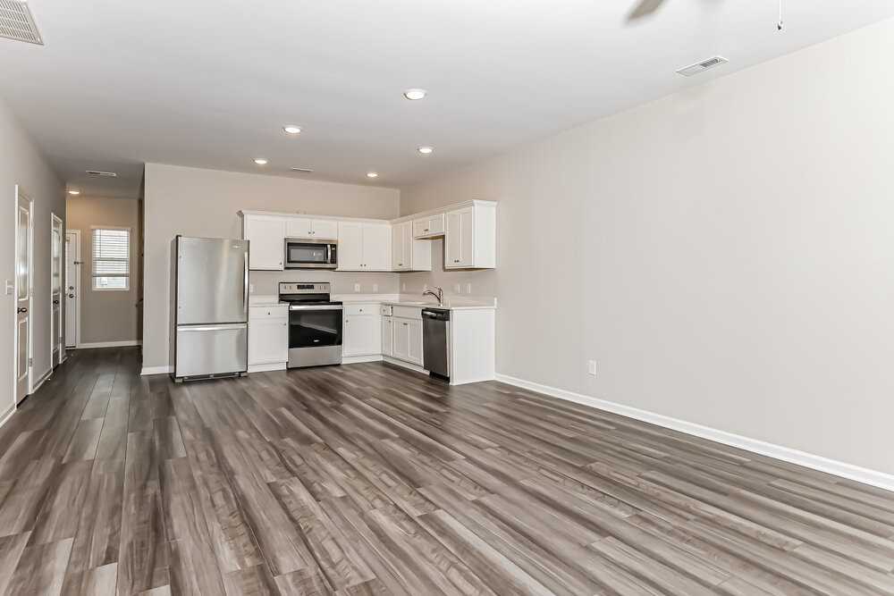 648 Wendell Falls Pkwy - Photo 7 of 17