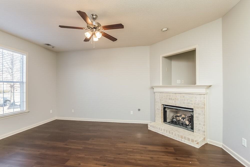 8725 Macon Rd - Photo 2 of 15