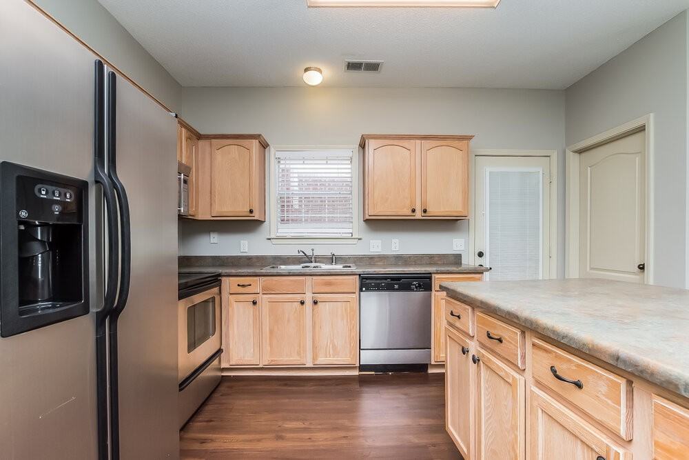 8725 Macon Rd - Photo 6 of 15