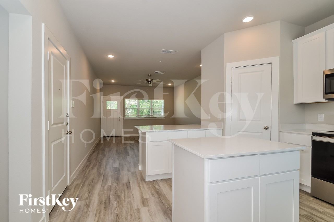342 Niki Dr - Photo 5 of 16