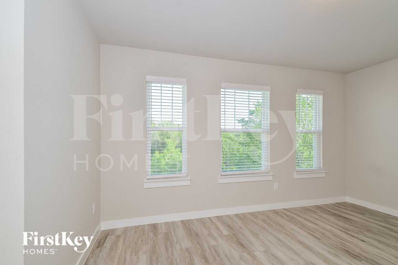342 Niki Dr - Photo 7 of 16