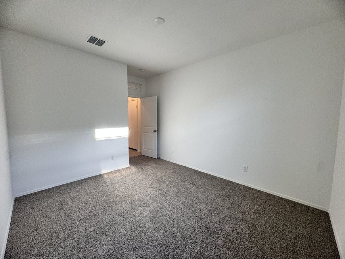 1137 W Chimes Tower Dr - Photo 6 of 50