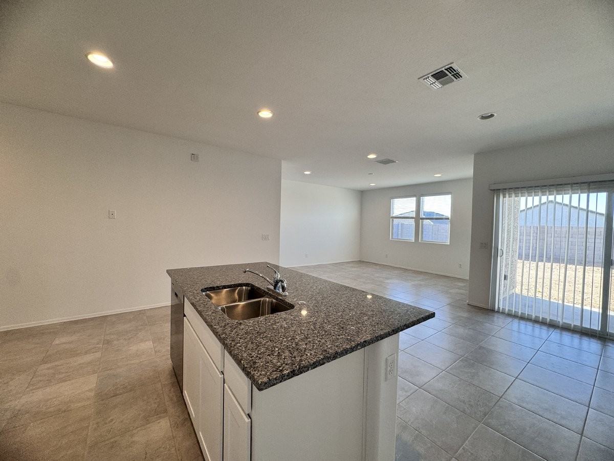 1137 W Chimes Tower Dr - Photo 7 of 50