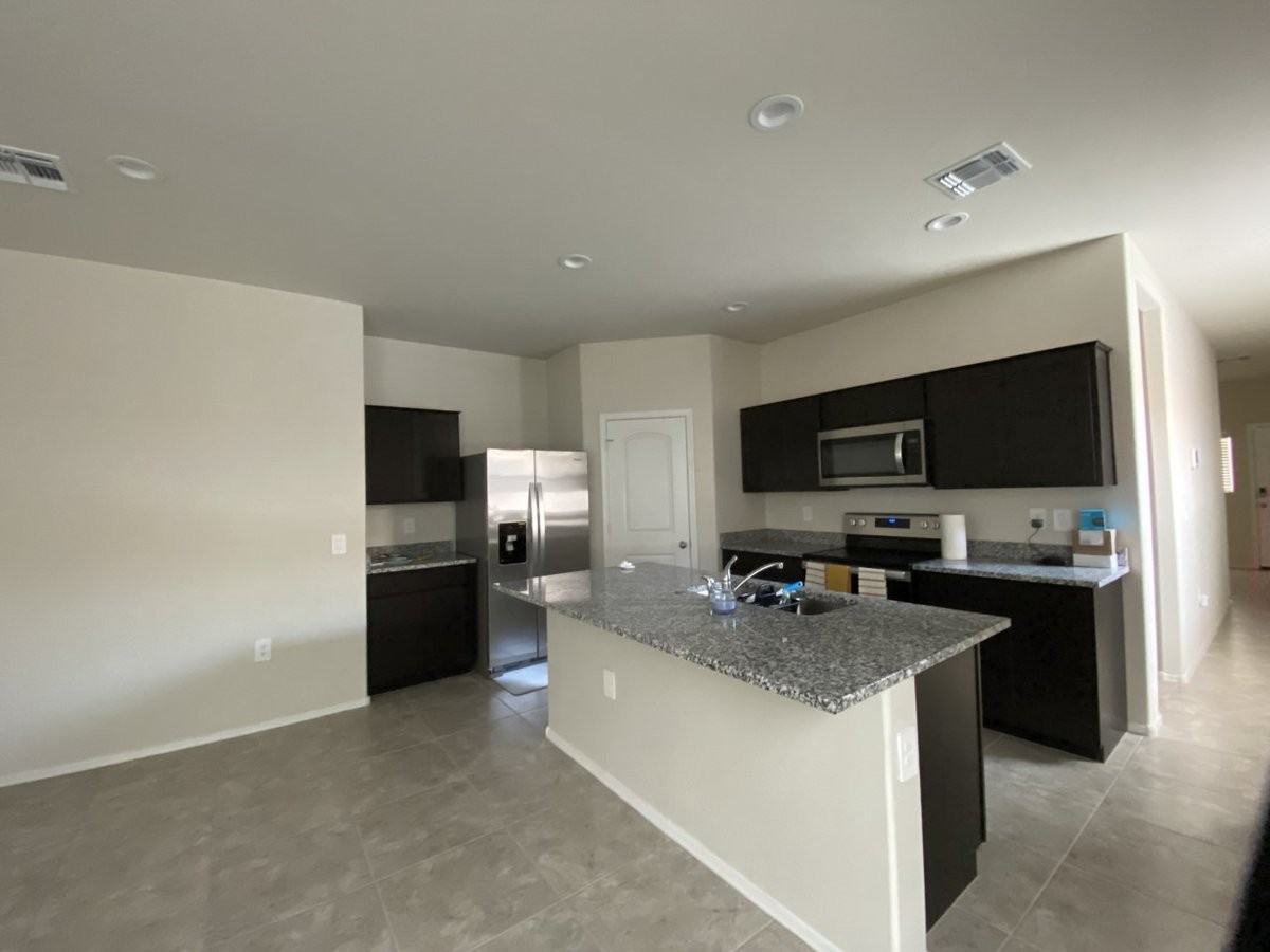 35420 W San Alvarez Ave - Photo 7 of 8