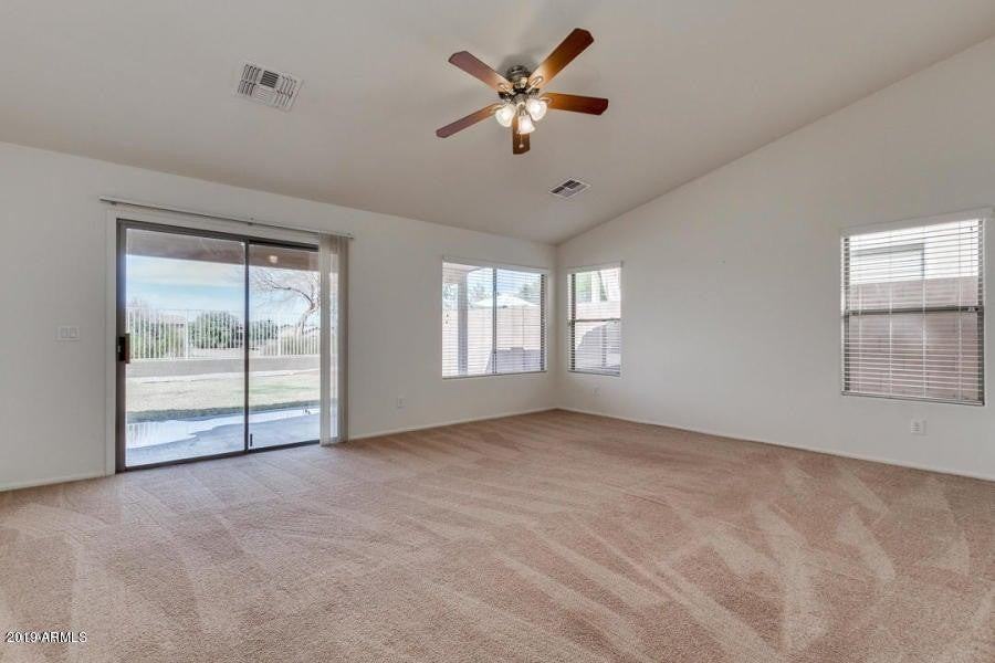 42376 W Chisholm Dr - Photo 3 of 21