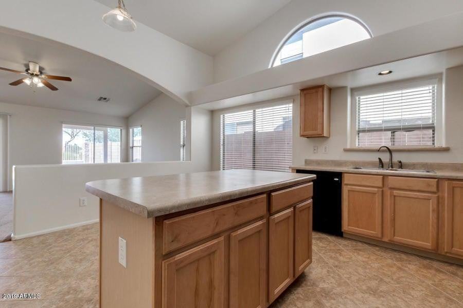 42376 W Chisholm Dr - Photo 5 of 21