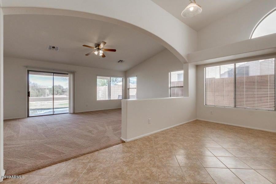 42376 W Chisholm Dr - Photo 6 of 21