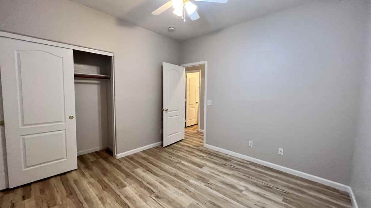 495 N Bluejay Dr - Photo 4 of 46