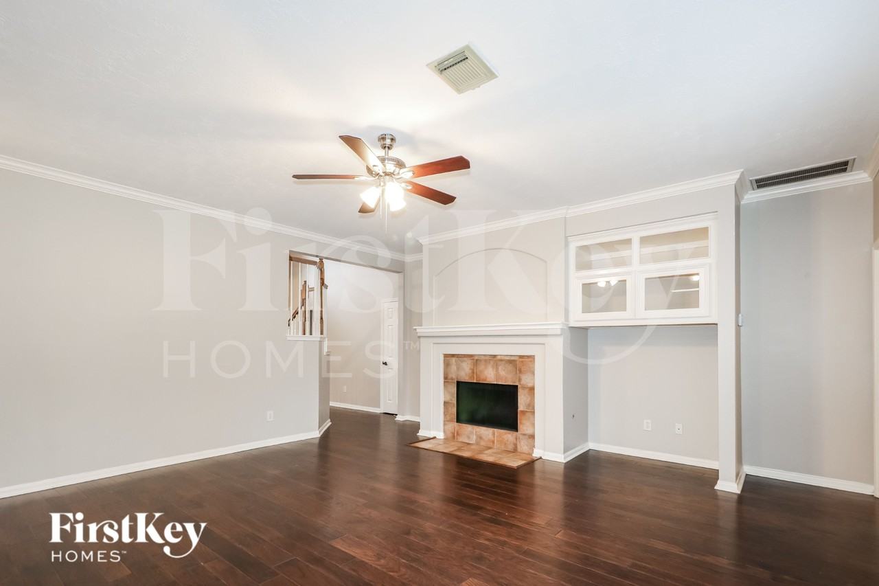 20935 Clovermeadow - Photo 3 of 16