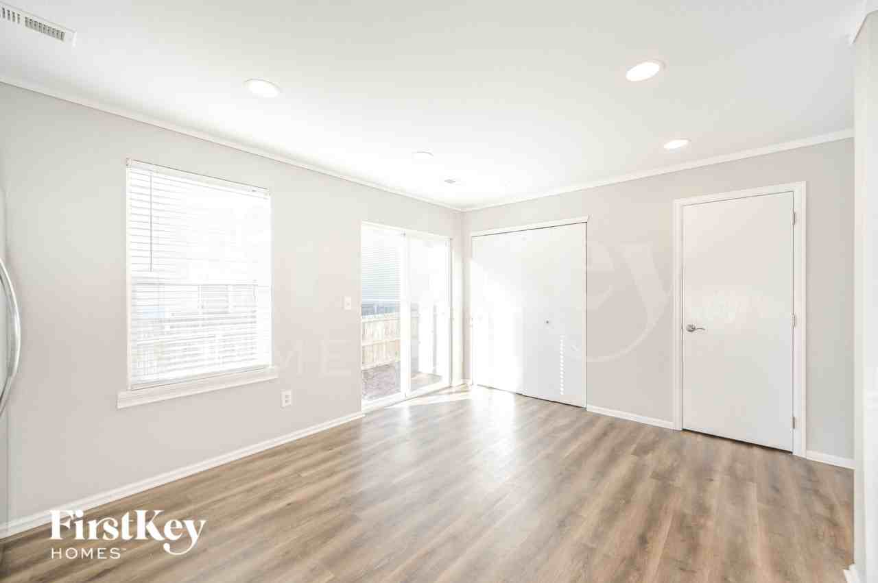 4646 S Tabor Way - Photo 5 of 16