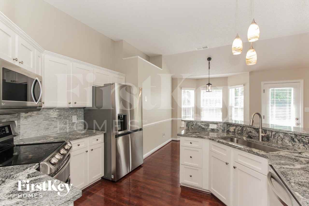 2816 Emerald Meadow Ln - Photo 7 of 15