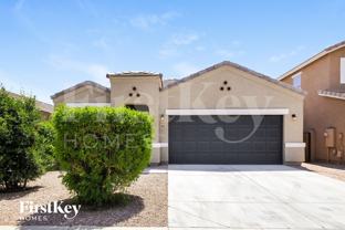 2635 W Tamarisk Ave - Photo 1 of 1