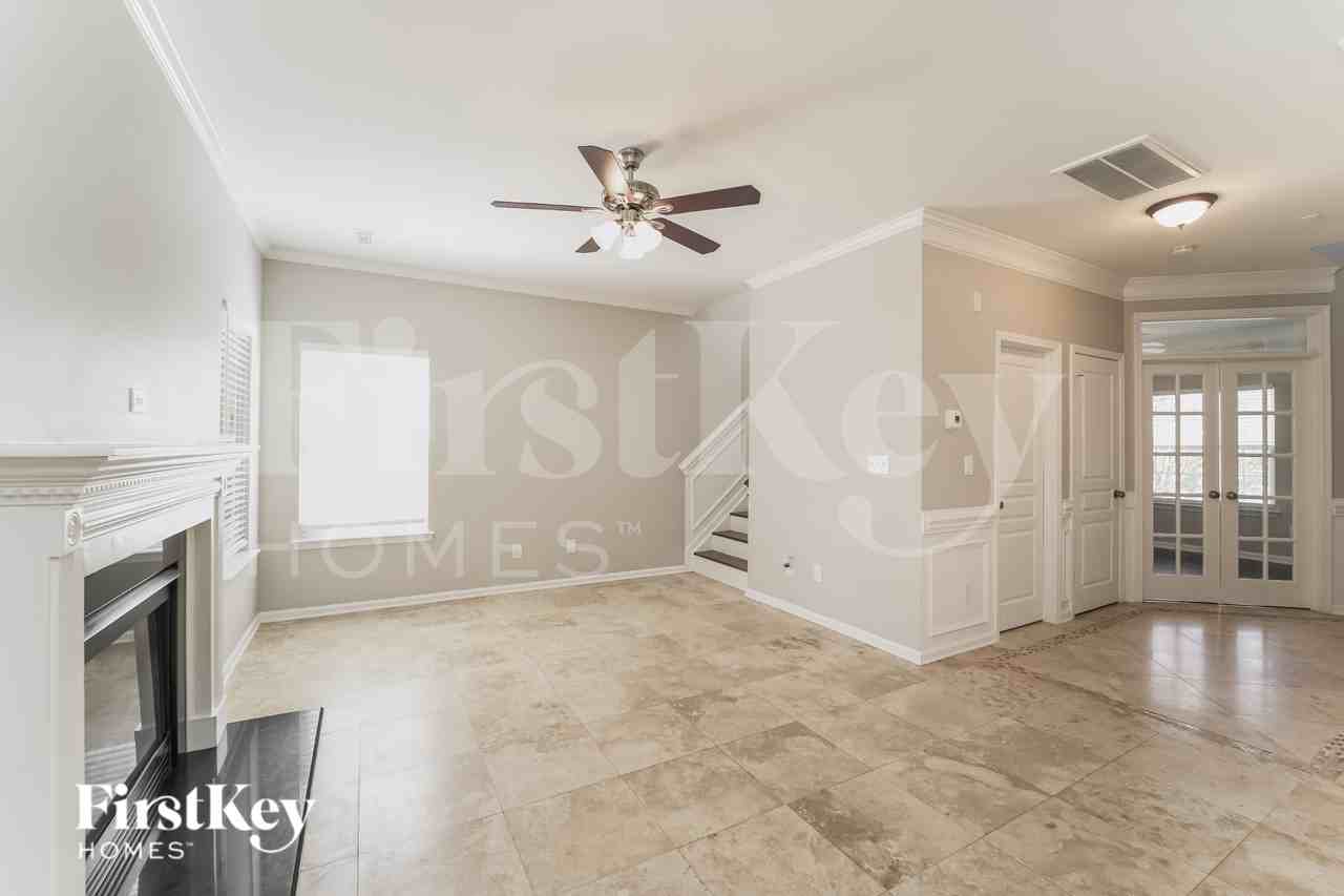 9306 Brookhill Ct - Photo 3 of 15