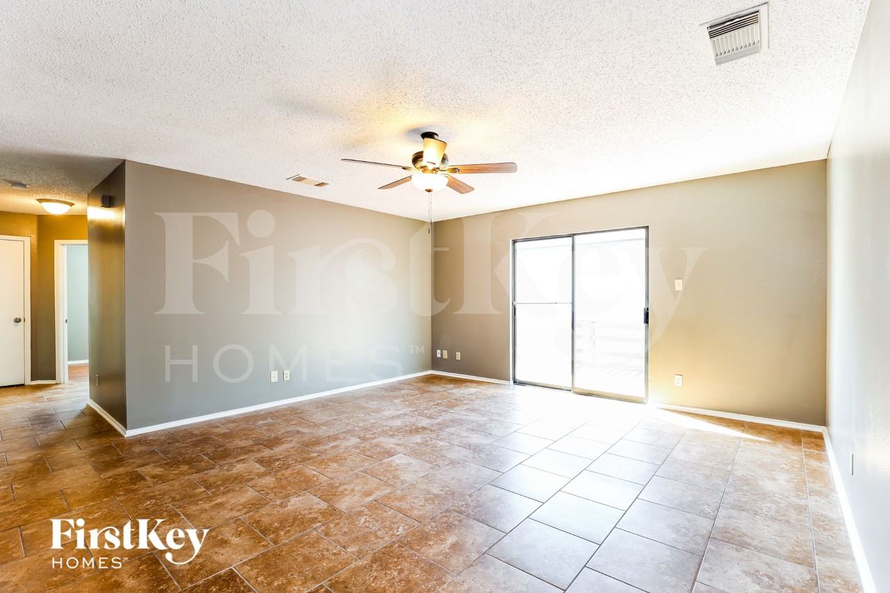 6907 Saharastone Dr - Photo 2 of 15