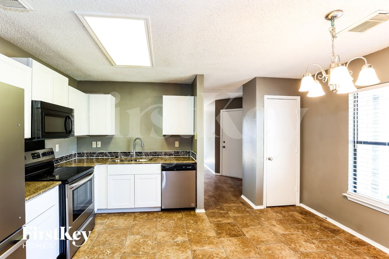 6907 Saharastone Dr - Photo 7 of 15