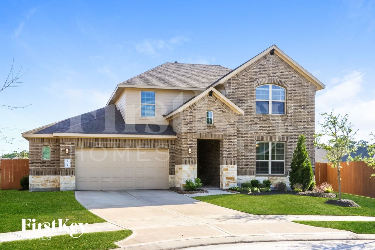 28008 Langsdale Ct - Photo 2 of 15