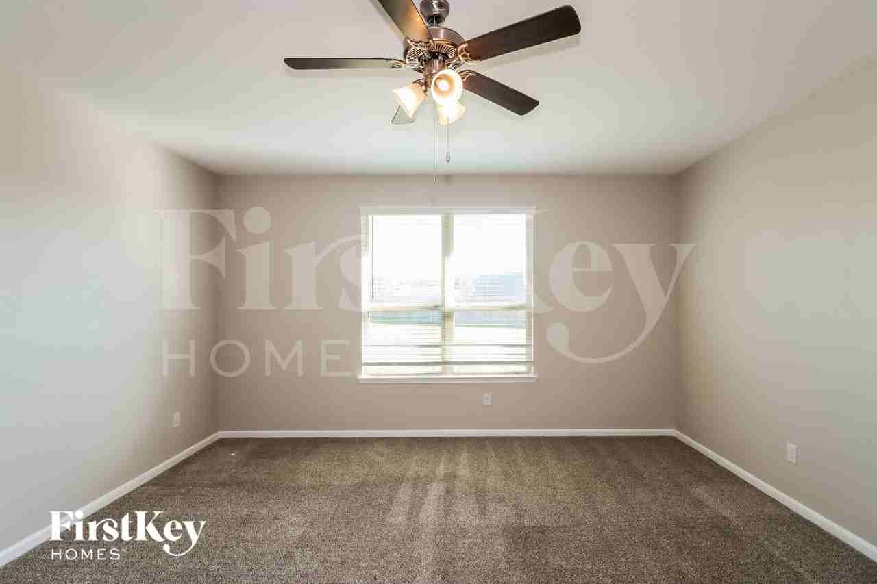28008 Langsdale Ct - Photo 6 of 15