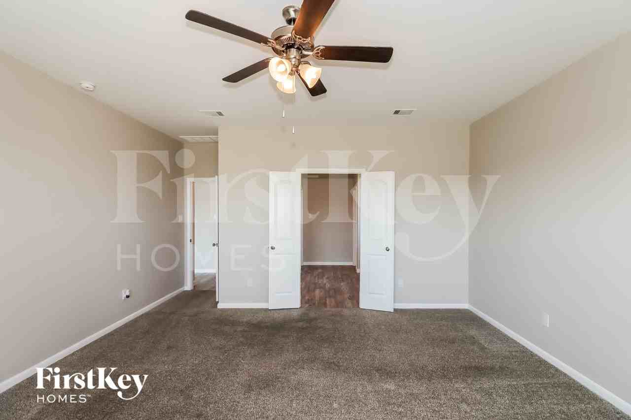 28008 Langsdale Ct - Photo 7 of 15