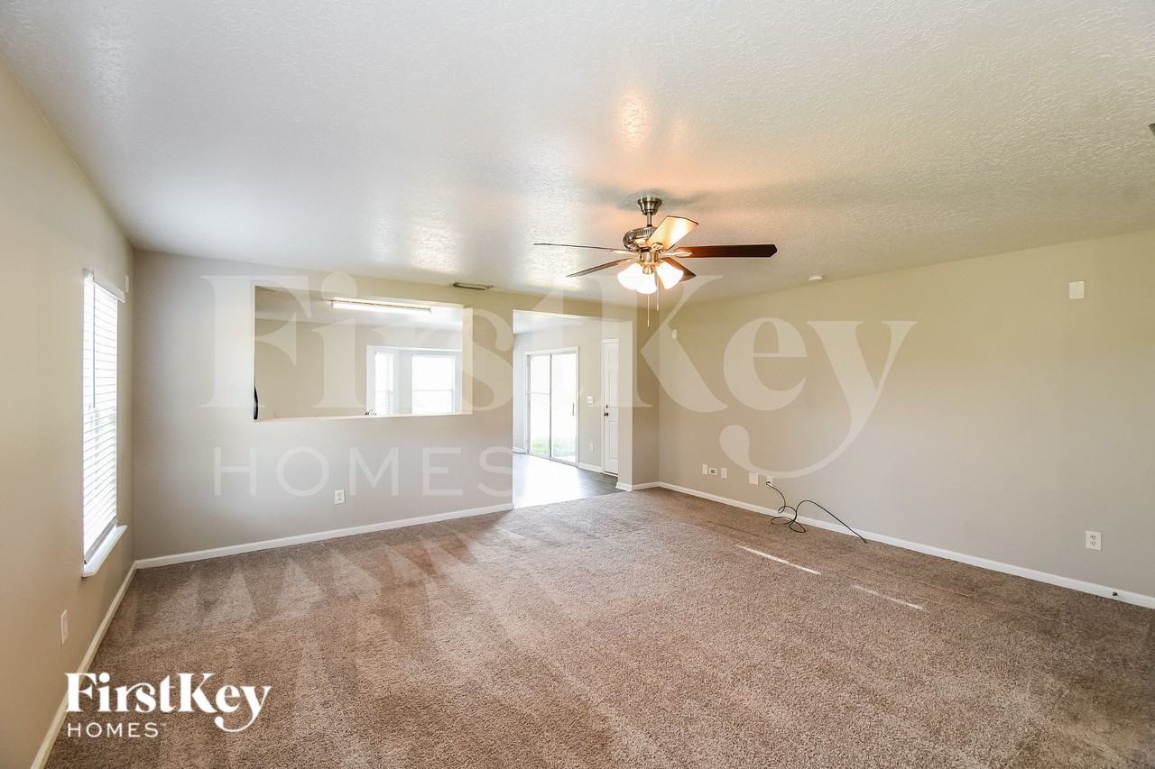 2163 Fresco Dr - Photo 3 of 17
