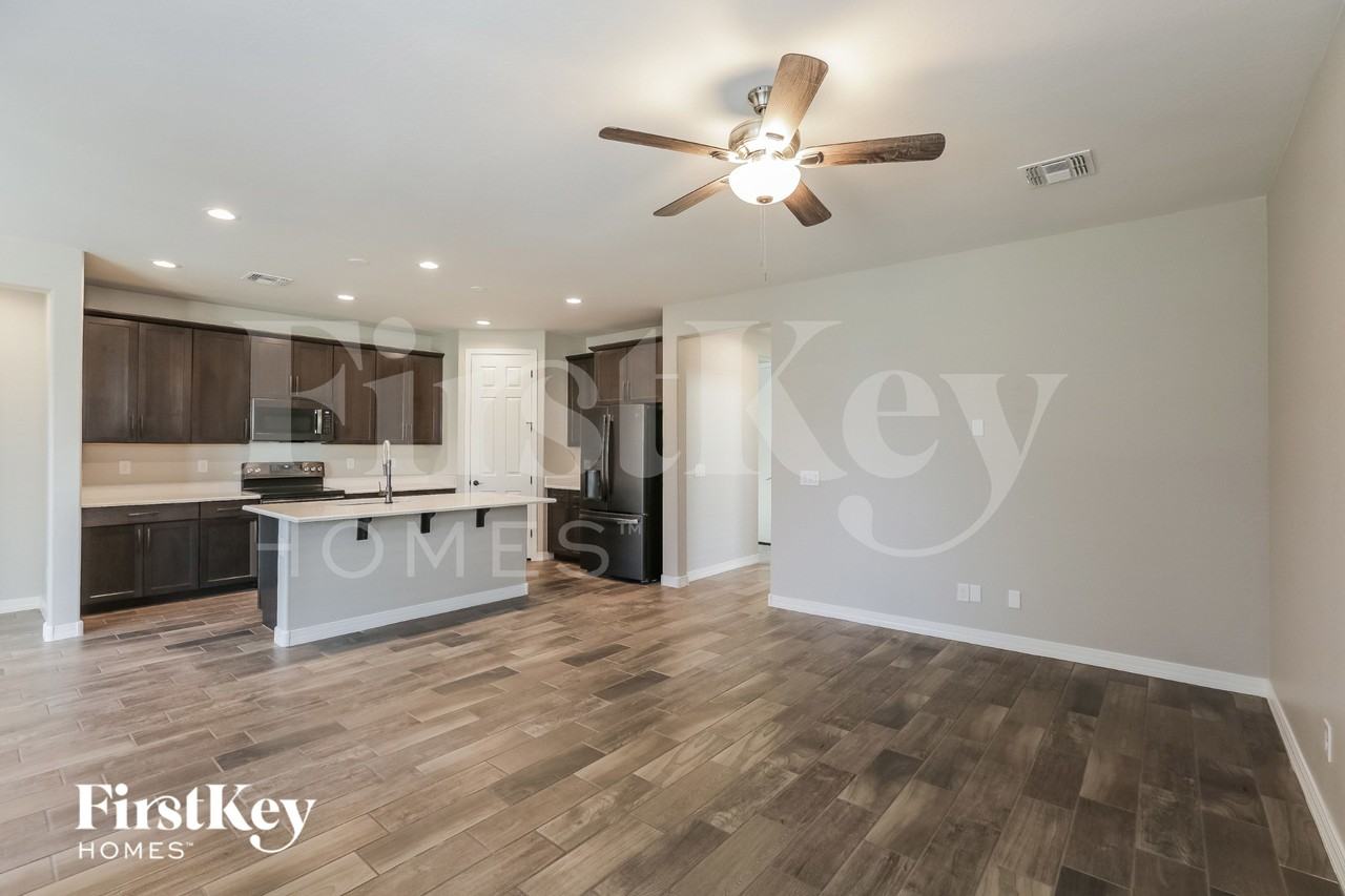 44169 W Palo Aliso Way - Photo 4 of 15