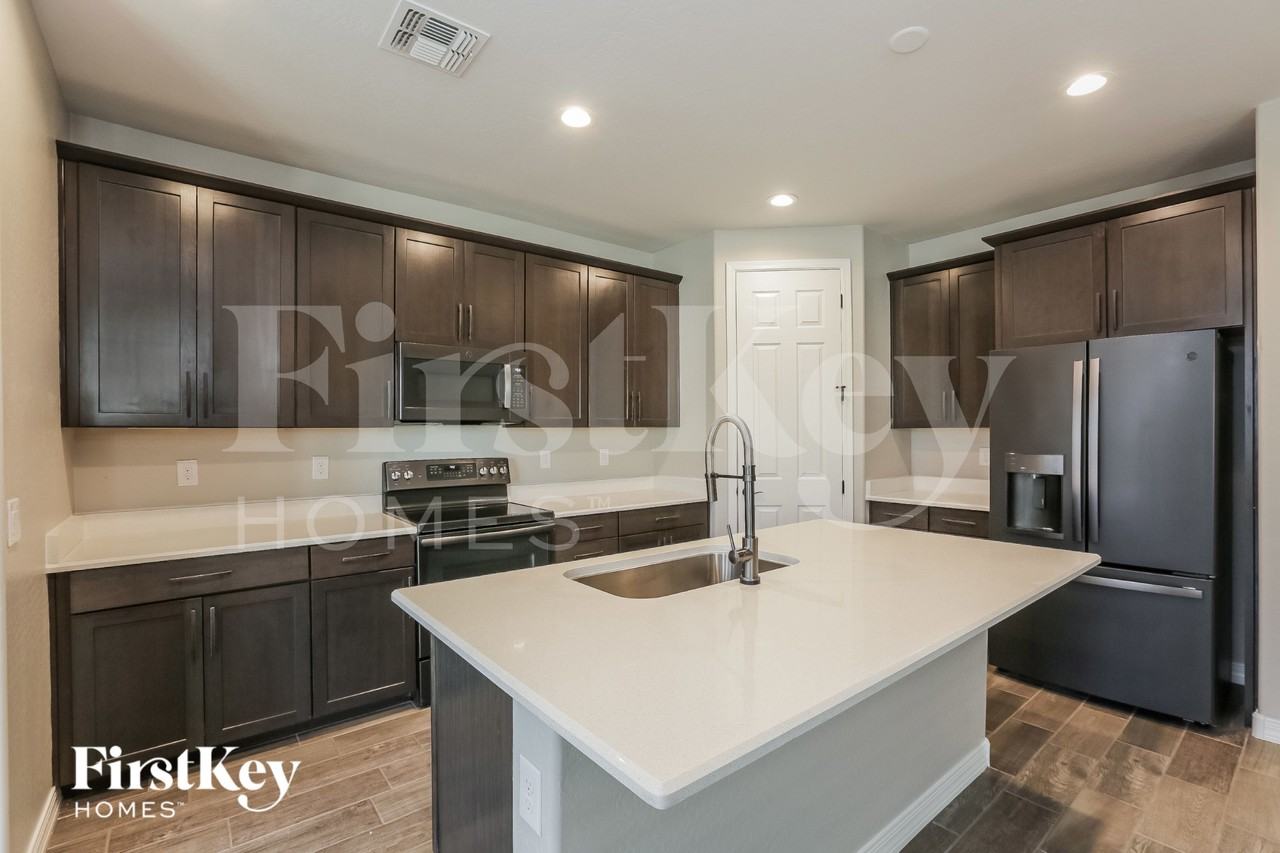 44169 W Palo Aliso Way - Photo 6 of 15