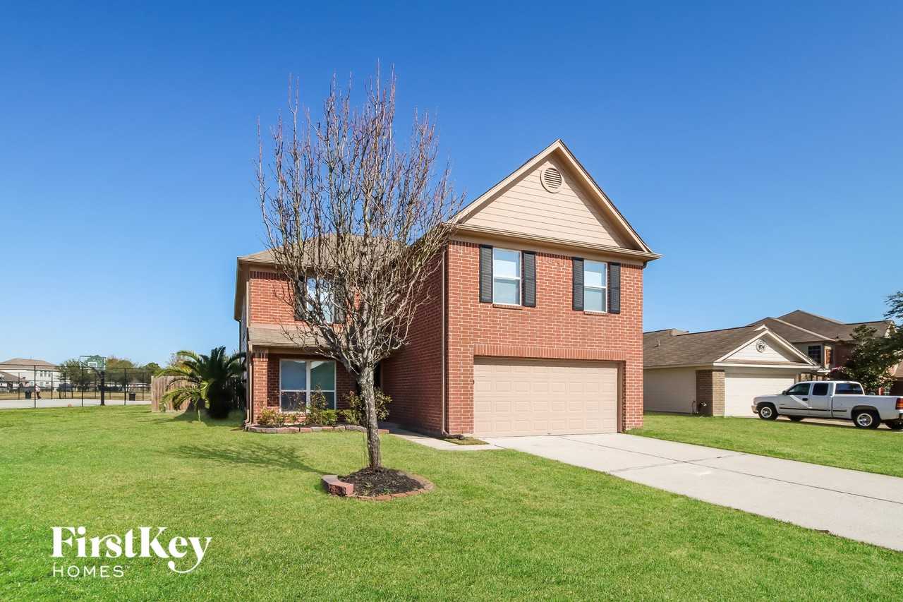 5619 Cinnamon Lake Dr - Photo 2 of 15