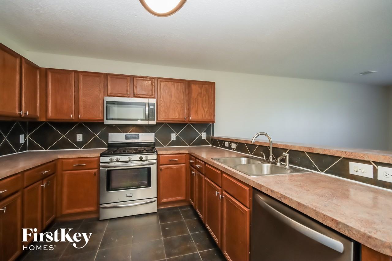 5619 Cinnamon Lake Dr - Photo 7 of 15