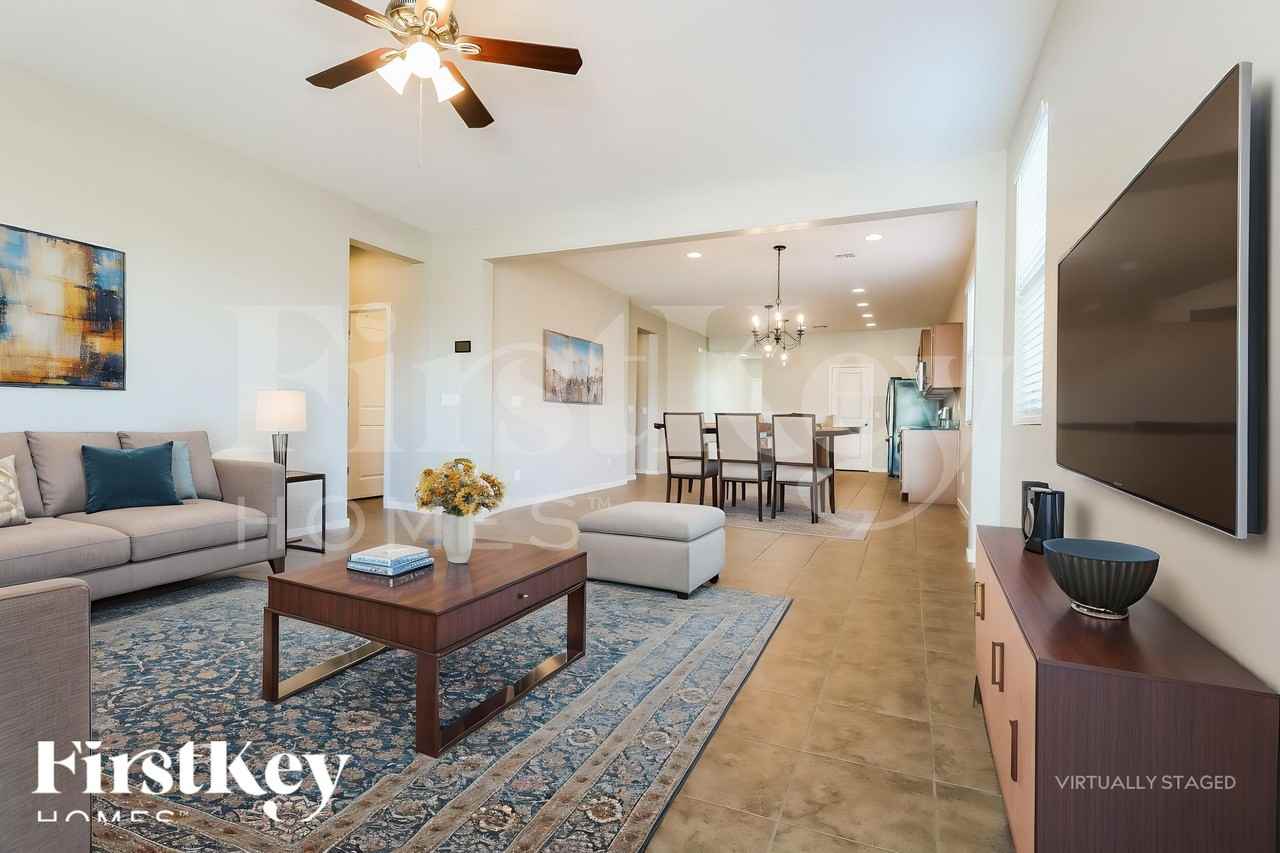 23654 W Whyman Ave - Photo 5 of 18