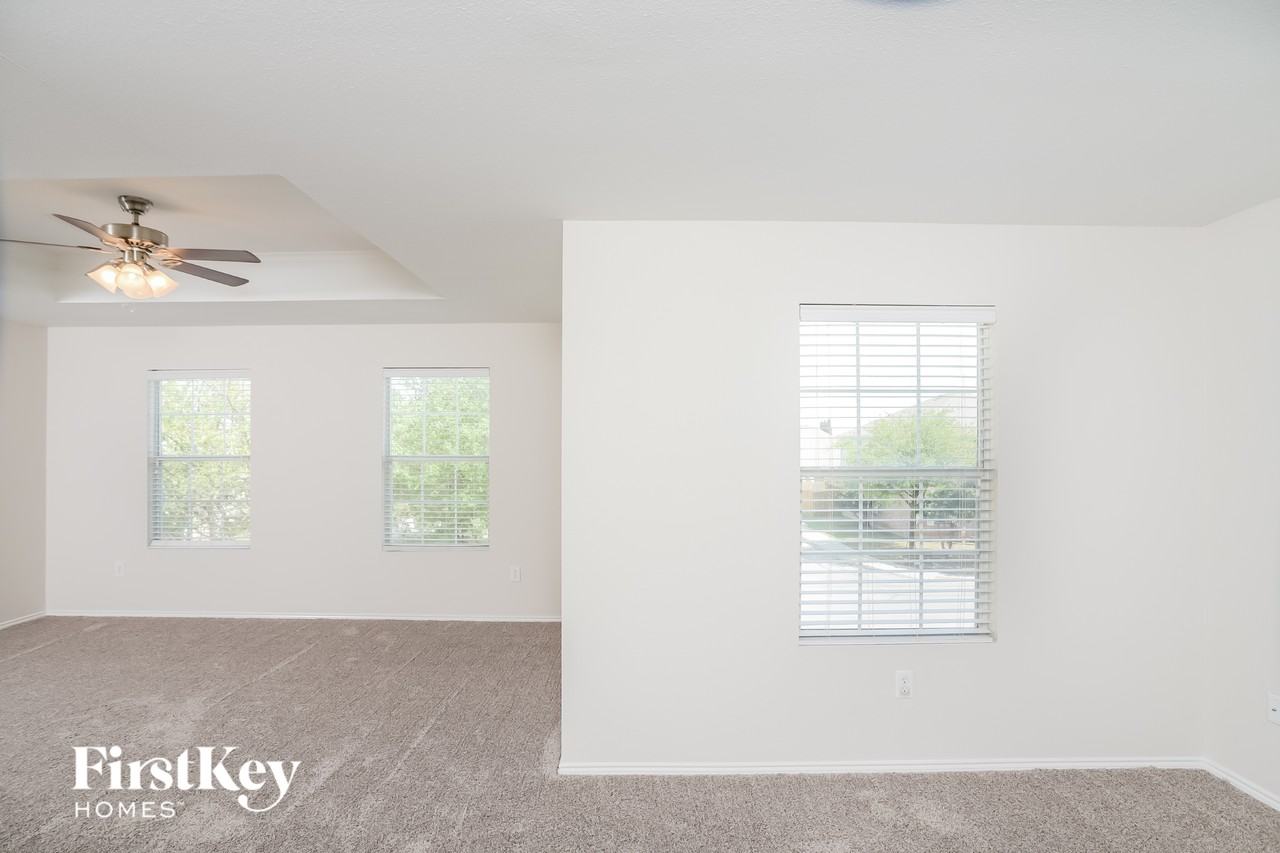 8503 Silver Willow - Photo 3 of 15