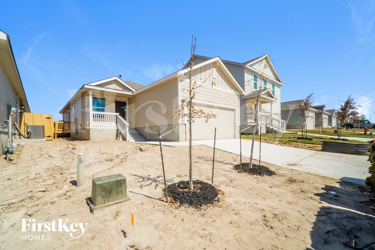 10755 Prusiner Dr - Photo 2 of 16