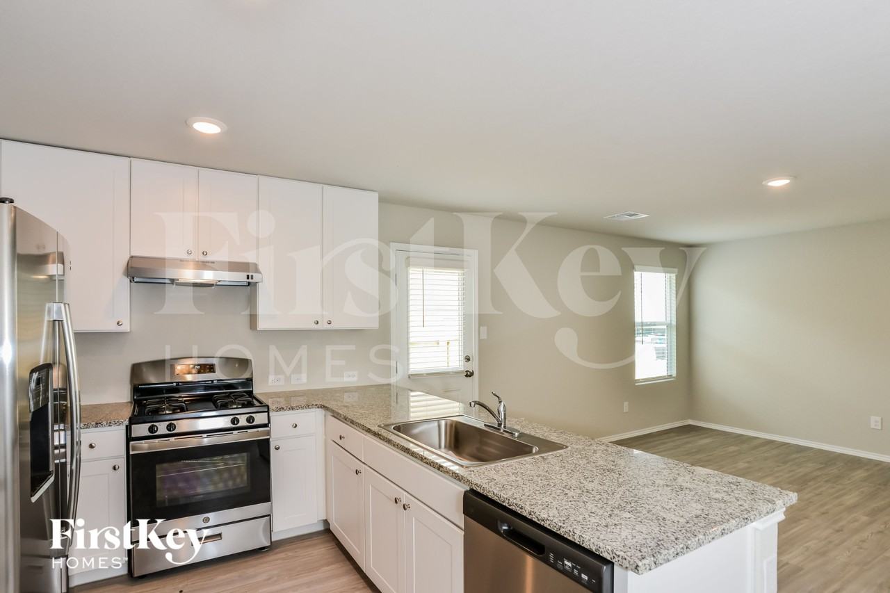 14942 Watson Ml - Photo 5 of 16