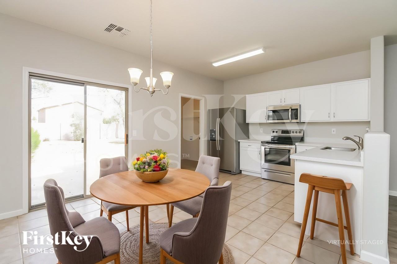 1232 E Omega Dr - Photo 7 of 18