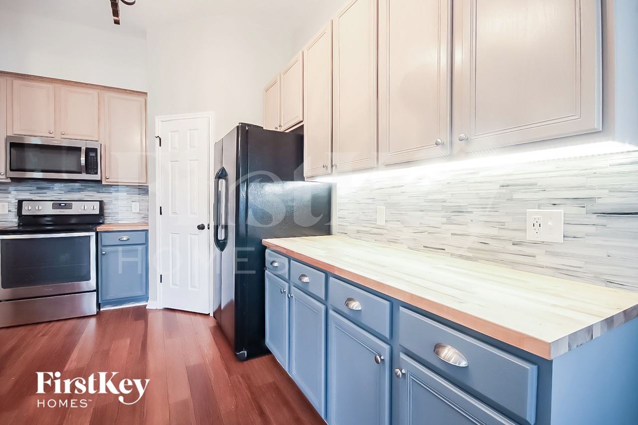 1118 Chase Park Dr - Photo 6 of 16